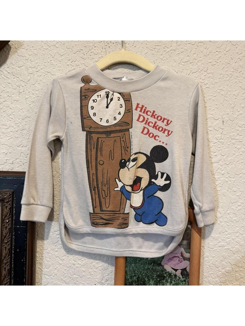 Vintage 80s RARE Mickey Mouse 1984 Hickory Dickory Dock Kids Shirt Size‎ 2T